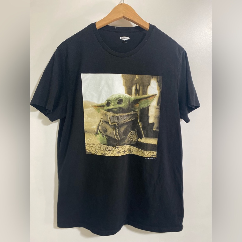 Star Wars  Mandalorian T-Shirt Men’s Sz L Black Old Navy Graphic Tee Baby Yoda